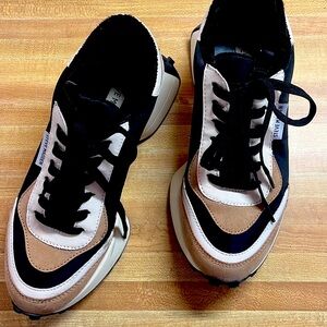 Steve Madden sneakers size 8.5